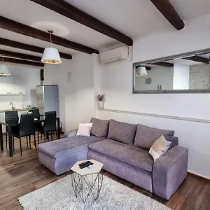  Apartment Apartman Ivo